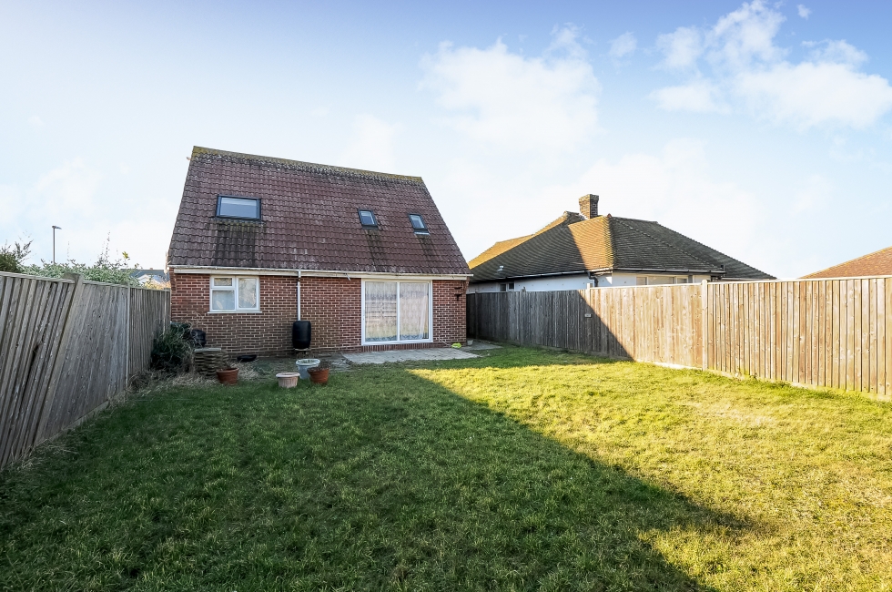 Property for Sale, Bracklesham Bay Wentworth, Fam Road Baileys Estate Agent